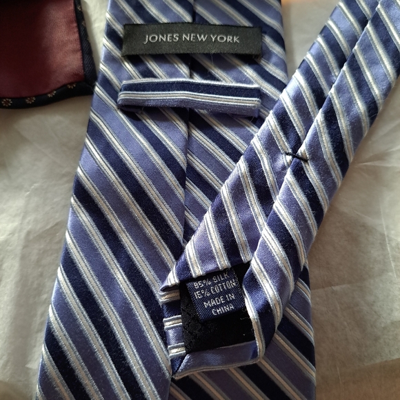 Designer and Vintage Tie Collection. FIVE FOR ONE BUNDLE.  Blue Tones - Picture 9 of 9